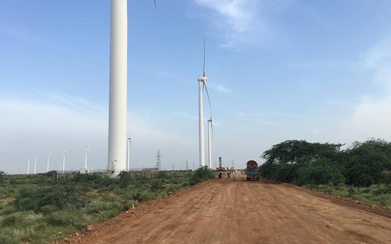 三峽一期(TGF)風(fēng)電場道路施工1